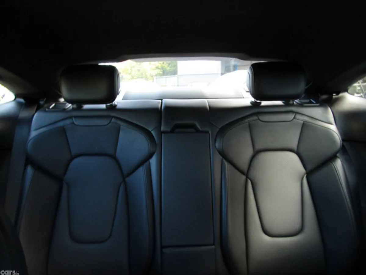 Porsche Taycan Saloon, Electric, 2023, Blue