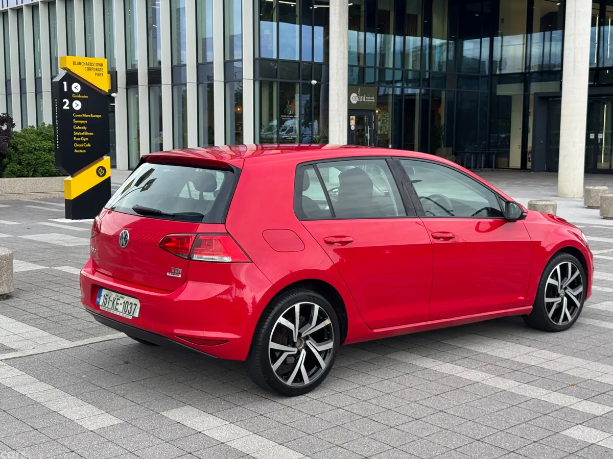 Volkswagen Golf Estate, Diesel, 2015, Red
