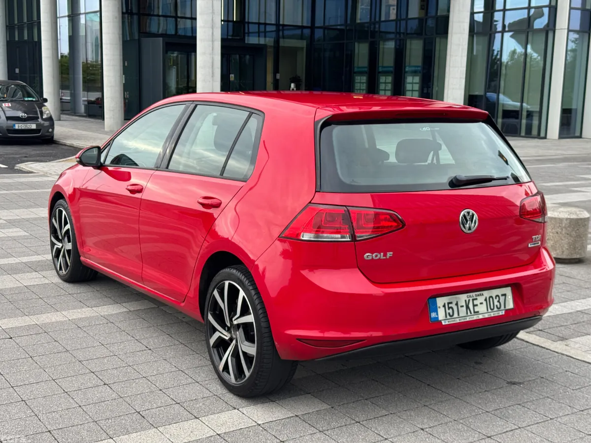 Volkswagen Golf Estate, Diesel, 2015, Red