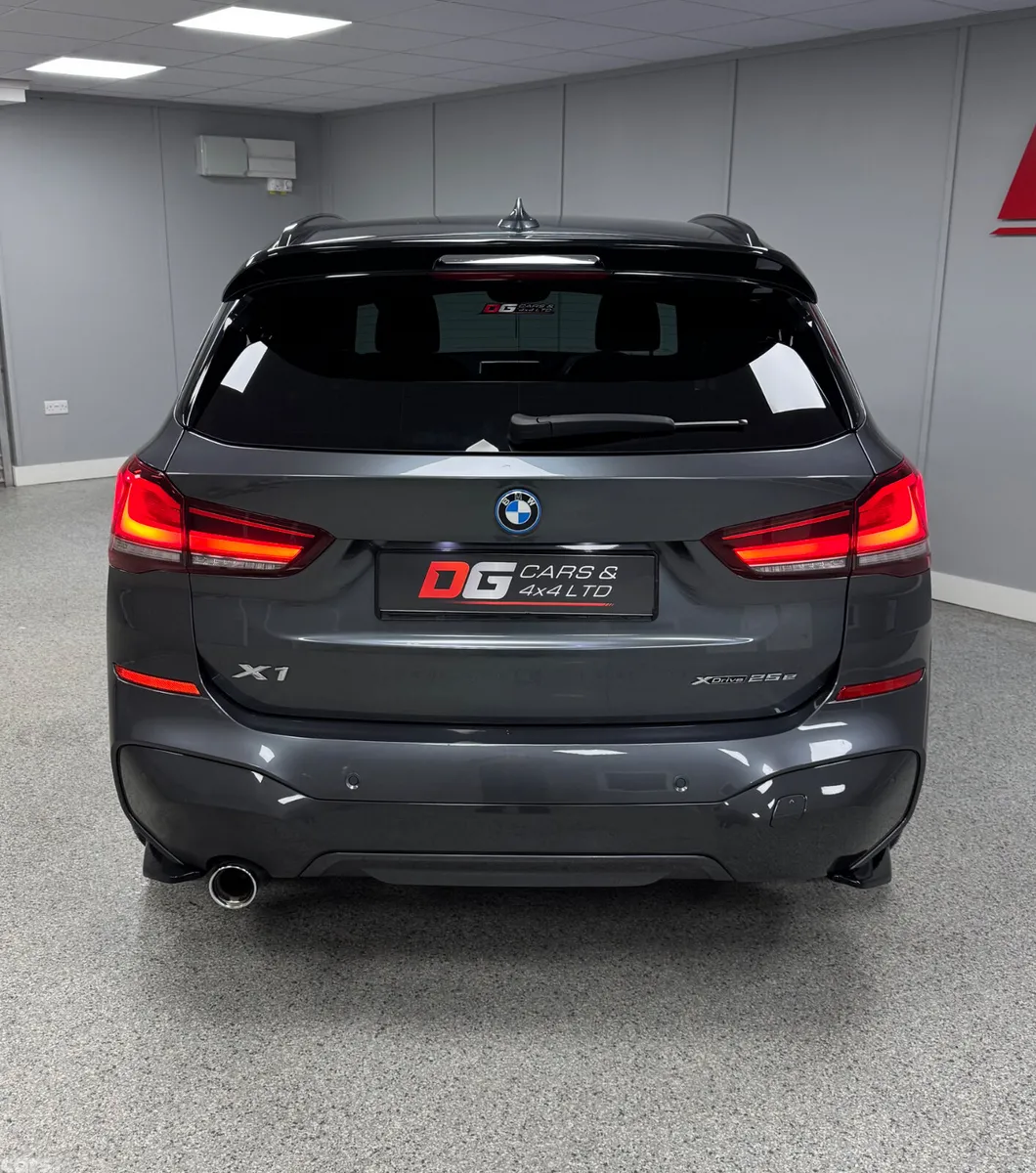 BMW X1 SUV, Petrol Hybrid, 2022, Grey