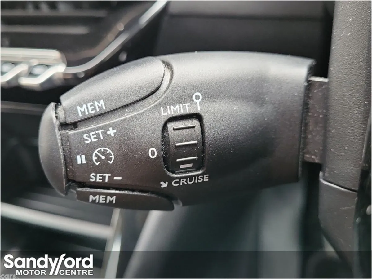 Peugeot 208 Hatchback, Petrol, 2022, Grey