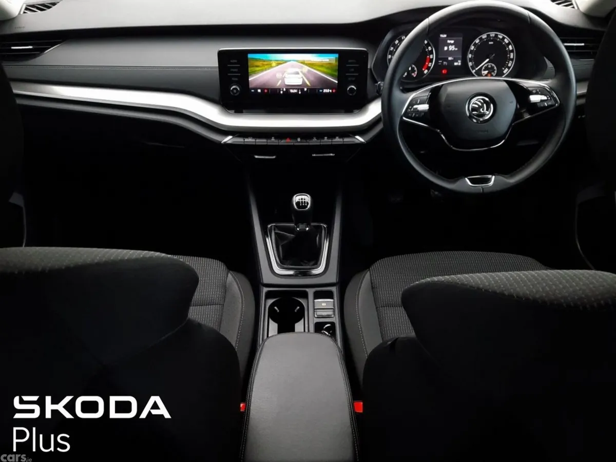 Skoda Octavia Saloon, Diesel, 2024, Black