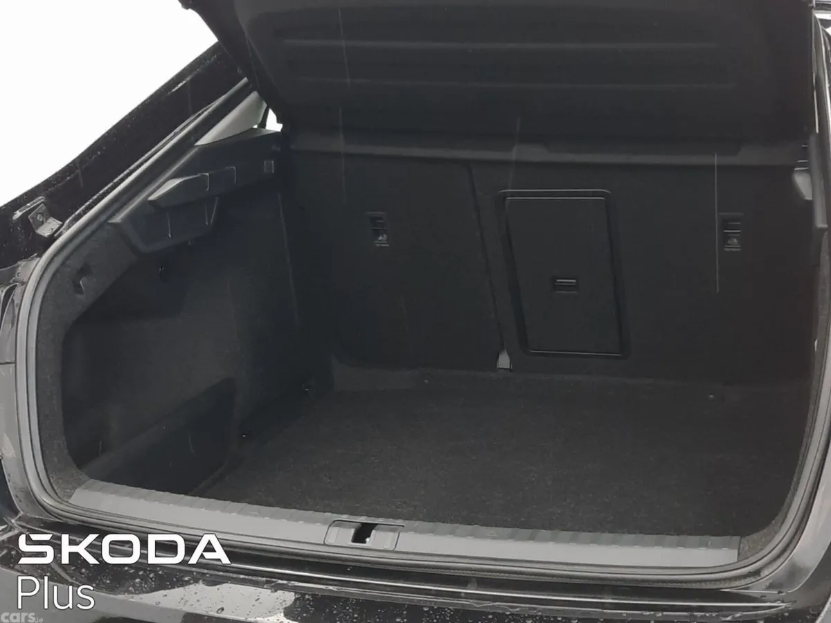 Skoda Octavia Saloon, Diesel, 2024, Black