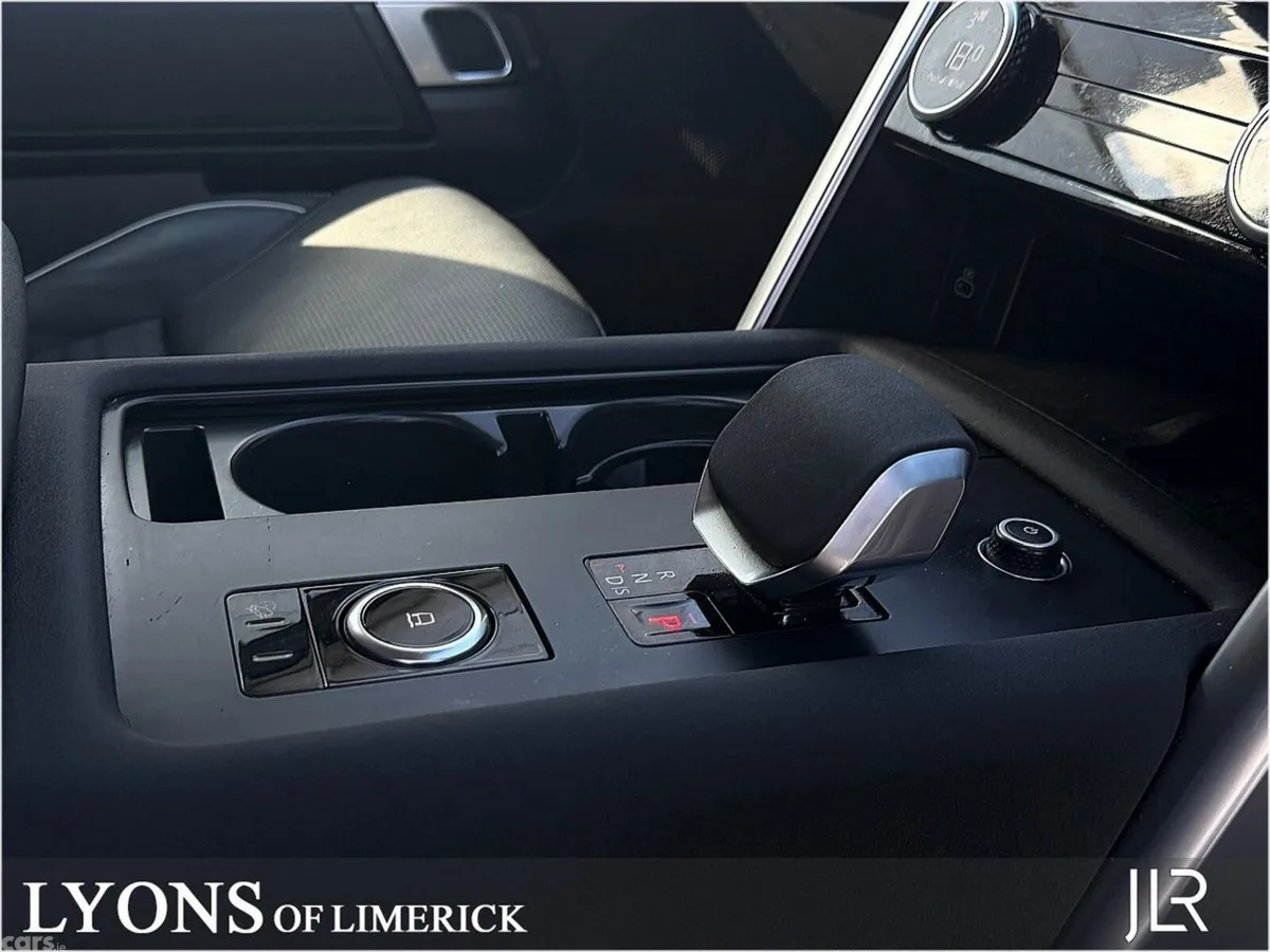 Land Rover Discovery SUV, Diesel, 2023, Silver