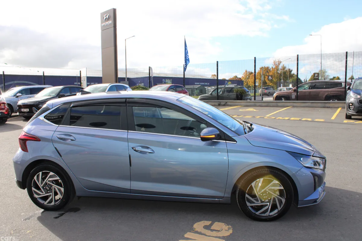 Hyundai i20 Hatchback, Petrol, 2025, Blue