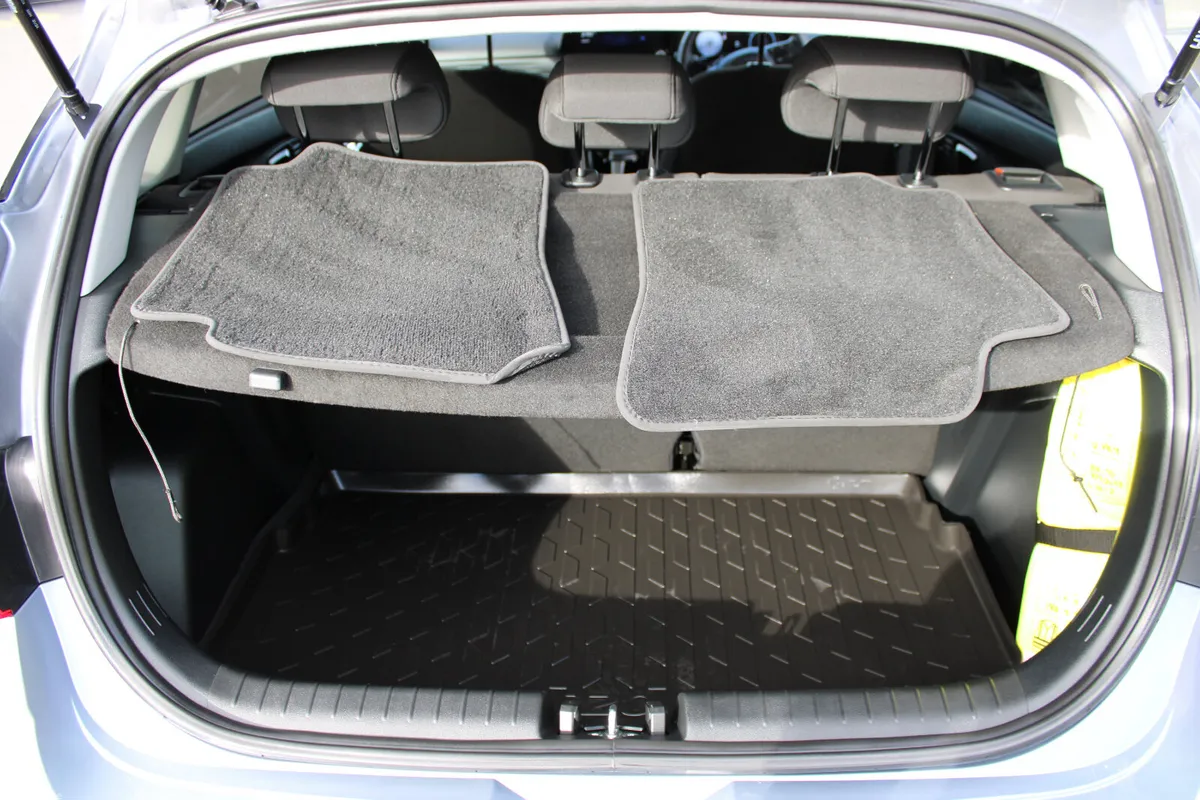 Hyundai i20 Hatchback, Petrol, 2025, Blue
