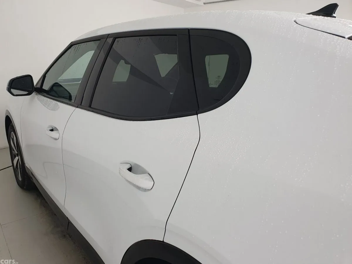 Ford Capri SUV, Electric, 2025, White