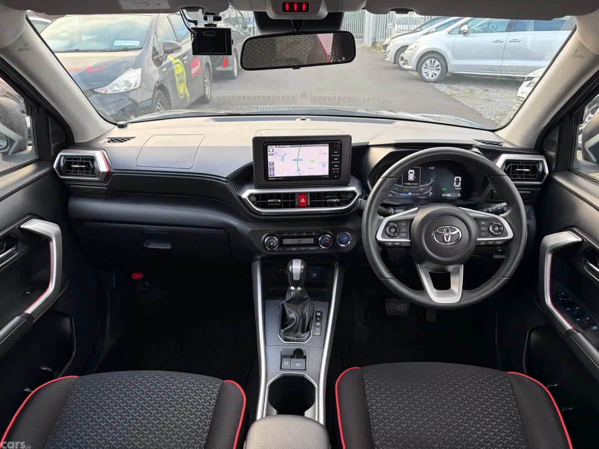 Toyota Raize Hatchback, Petrol Hybrid, 2022, Black