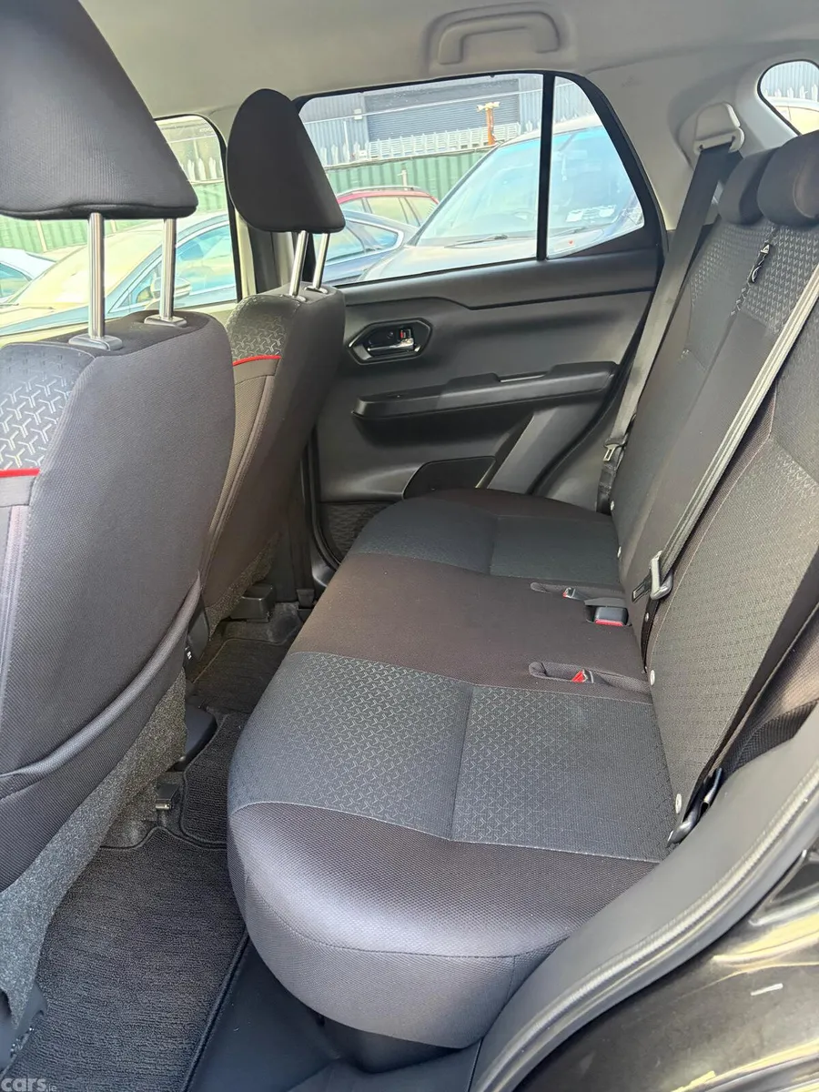 Toyota Raize Hatchback, Petrol Hybrid, 2022, Black