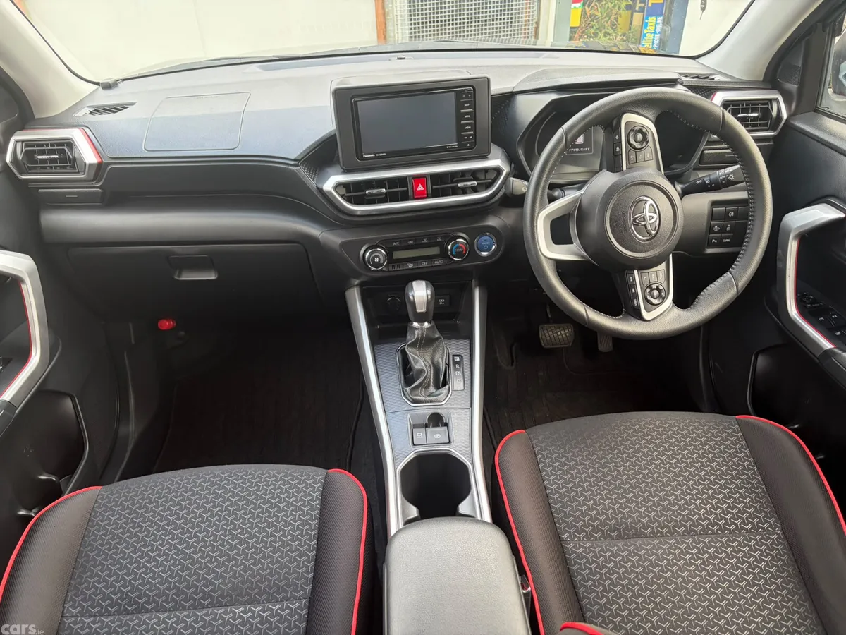 Toyota Raize Hatchback, Petrol Hybrid, 2022, Black