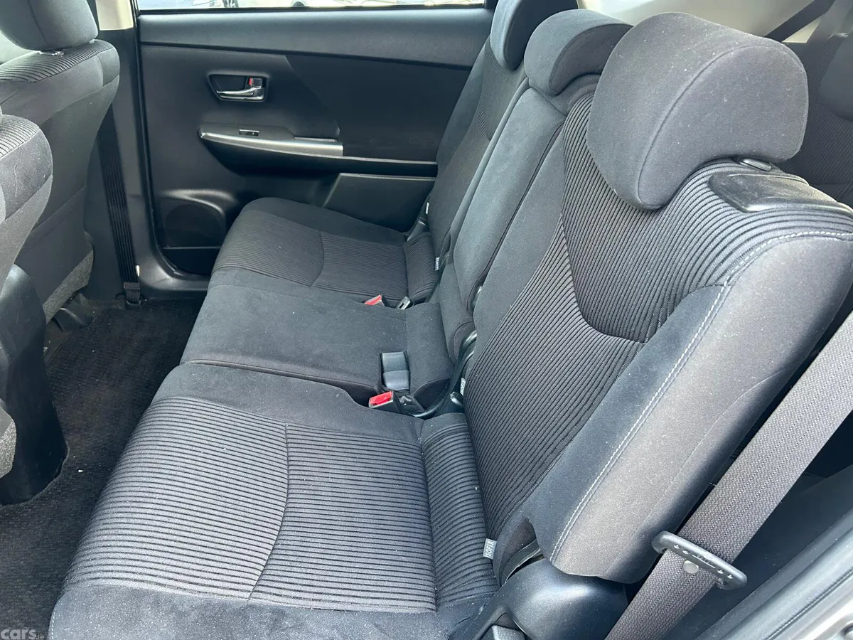 Toyota Prius MPV, Petrol Hybrid, 2020, White
