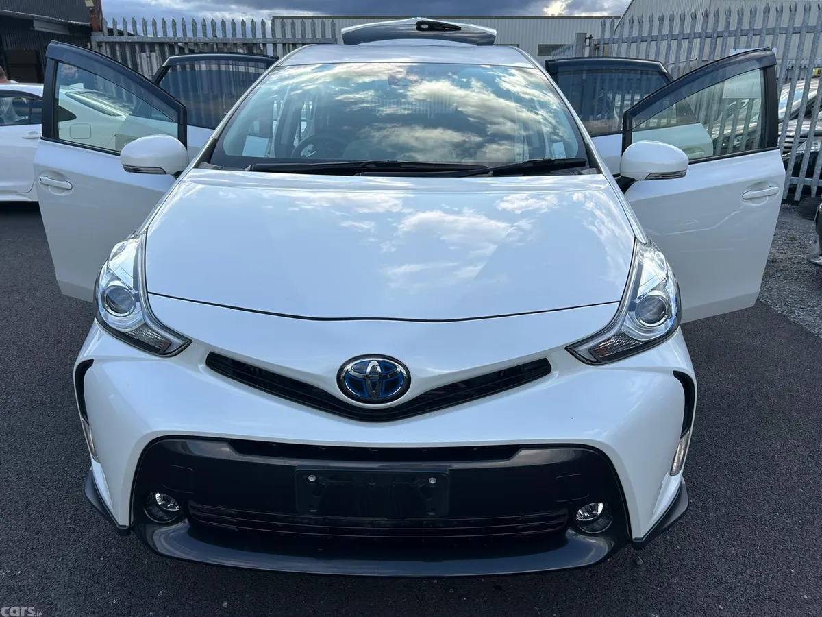 Toyota Prius MPV, Petrol Hybrid, 2020, White