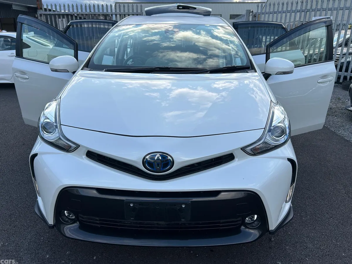 Toyota Prius MPV, Petrol Hybrid, 2020, White