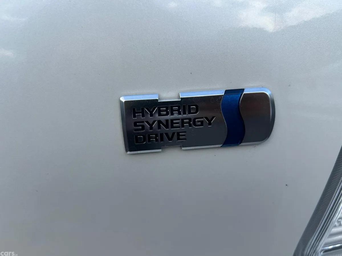 Toyota Prius MPV, Petrol Hybrid, 2020, White