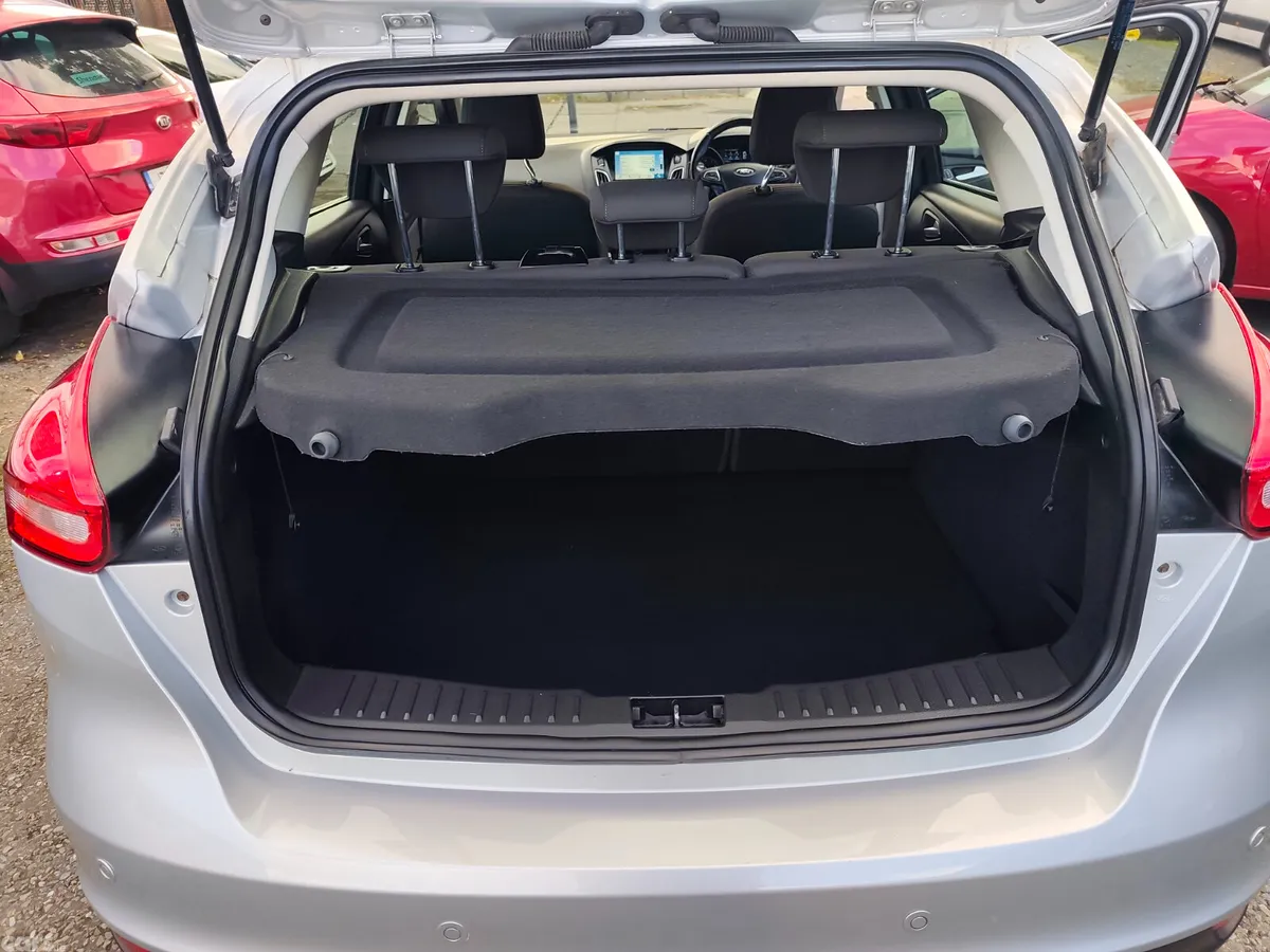 Ford Focus Hatchback, Petrol, 2018, Grey