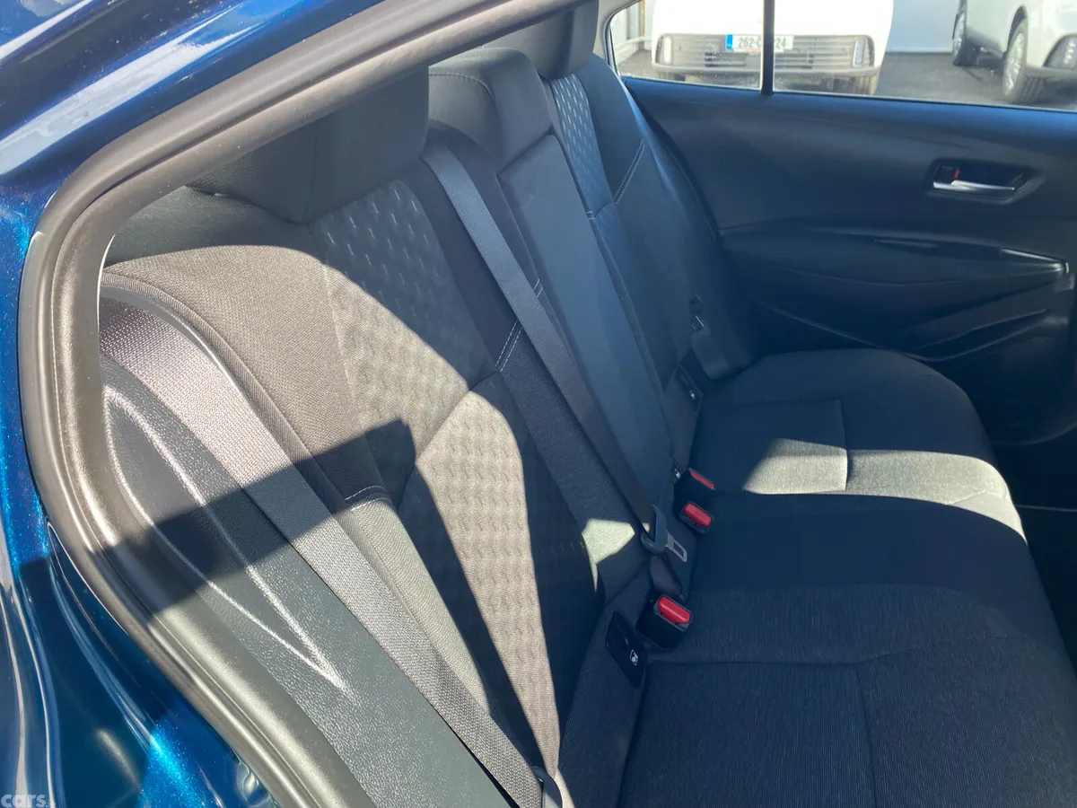 Toyota Corolla Saloon, Petrol Hybrid, 2023, Blue