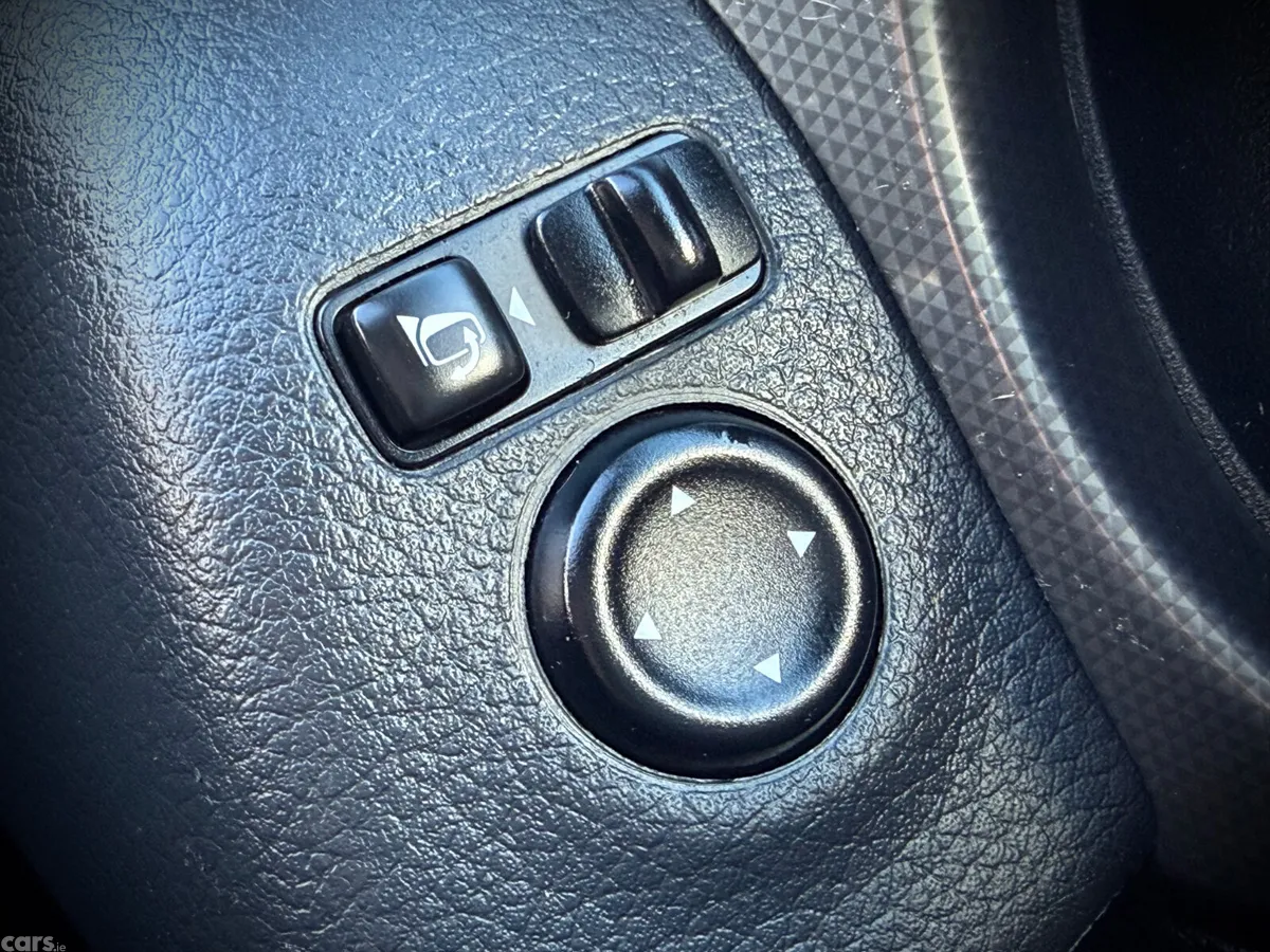 Nissan Qashqai Hatchback, Petrol, 2018, Silver