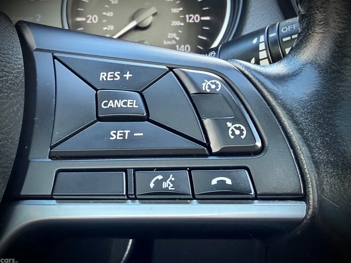 Nissan Qashqai Hatchback, Petrol, 2018, Silver