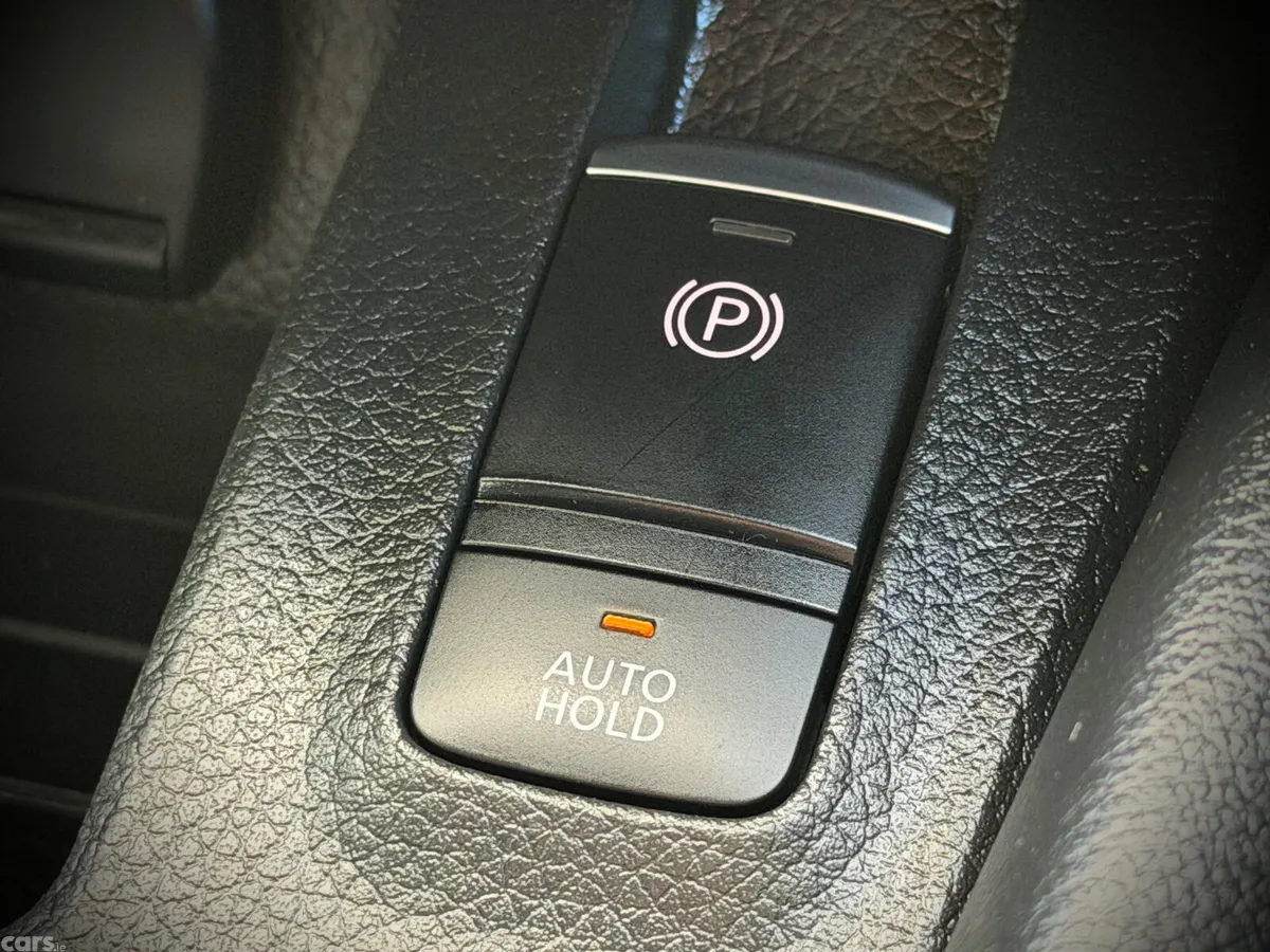 Nissan Qashqai Hatchback, Petrol, 2018, Silver