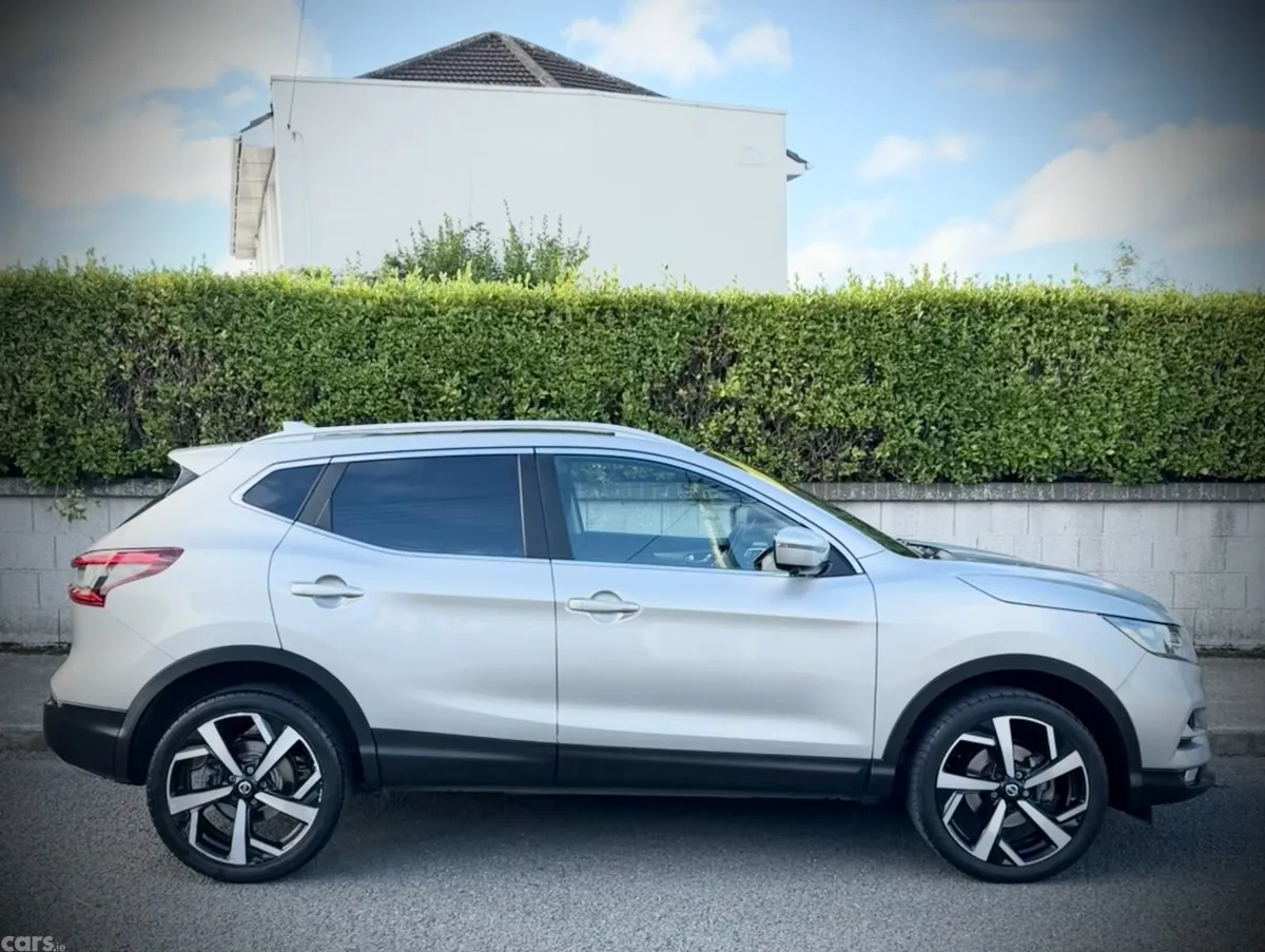 Nissan Qashqai Hatchback, Petrol, 2018, Silver