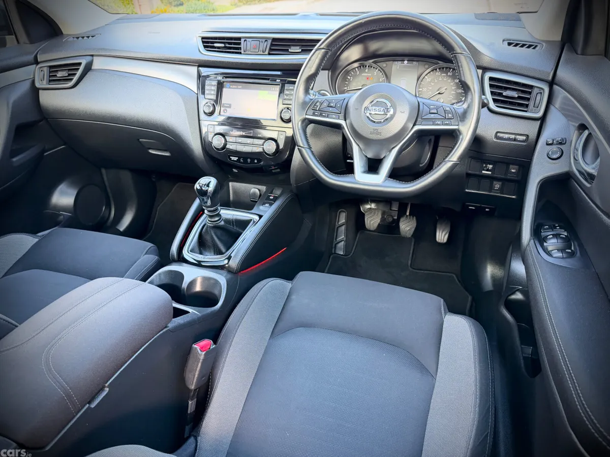 Nissan Qashqai Hatchback, Petrol, 2018, Silver