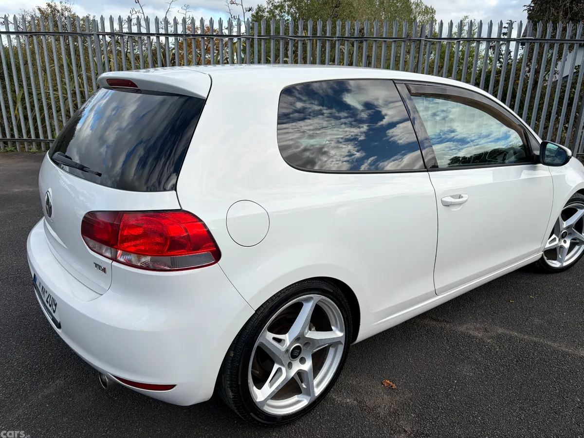 Volkswagen Golf Hatchback, Diesel, 2011, White