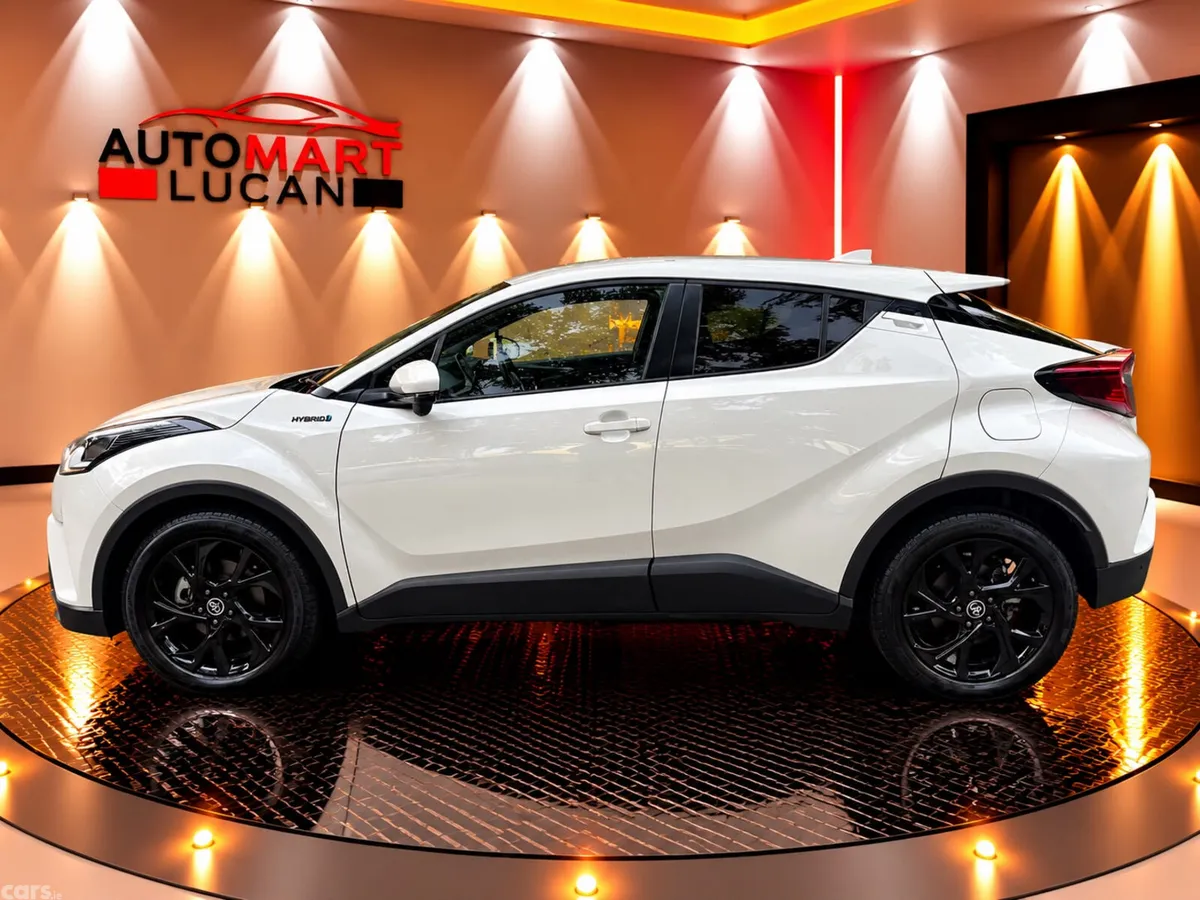 Toyota C-HR SUV, Petrol Hybrid, 2019, White
