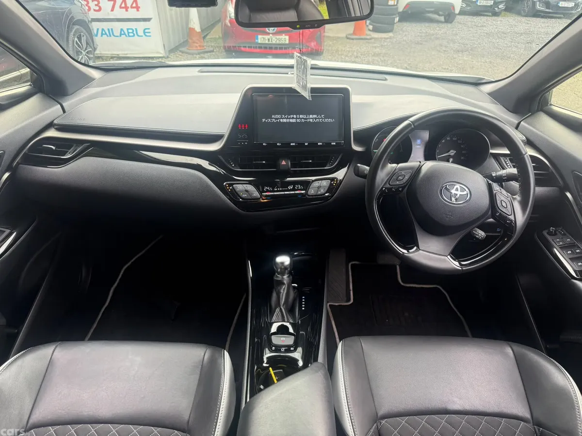 Toyota C-HR SUV, Petrol Hybrid, 2019, White