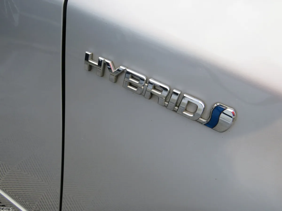 Toyota Prius Hatchback, Petrol Hybrid, 2015, Silver