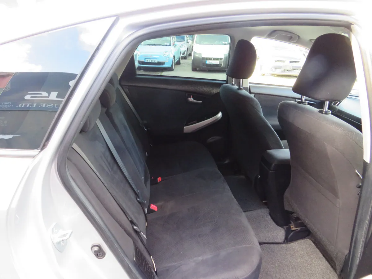 Toyota Prius Hatchback, Petrol Hybrid, 2015, Silver