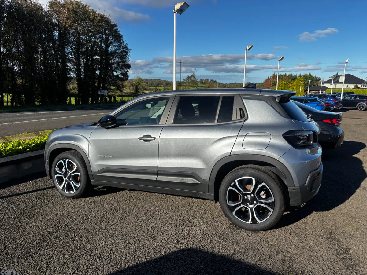 Jeep Avenger SUV, Electric, 2025, Grey