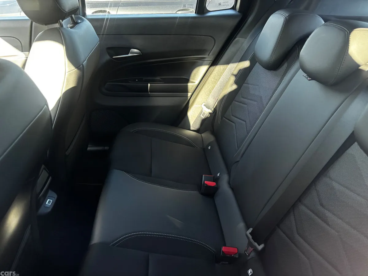 Jeep Avenger SUV, Electric, 2025, Grey