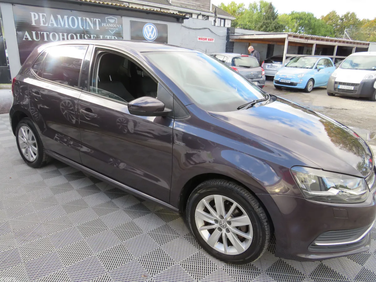 Volkswagen Polo Hatchback, Petrol, 2015, Black
