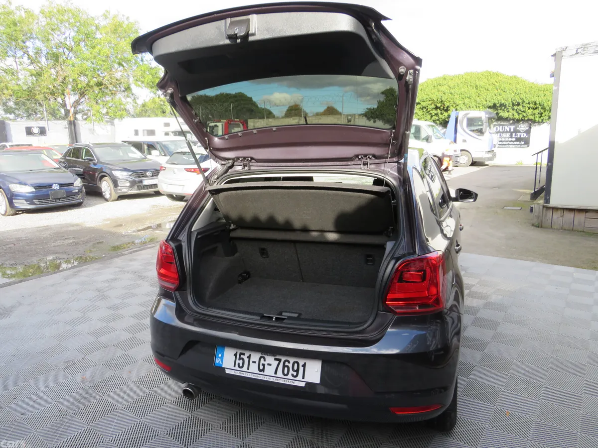 Volkswagen Polo Hatchback, Petrol, 2015, Black