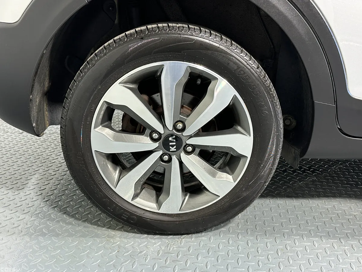 Kia Stonic Hatchback, Petrol, 2021, Grey