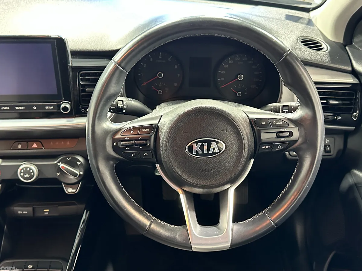 Kia Stonic Hatchback, Petrol, 2021, Grey