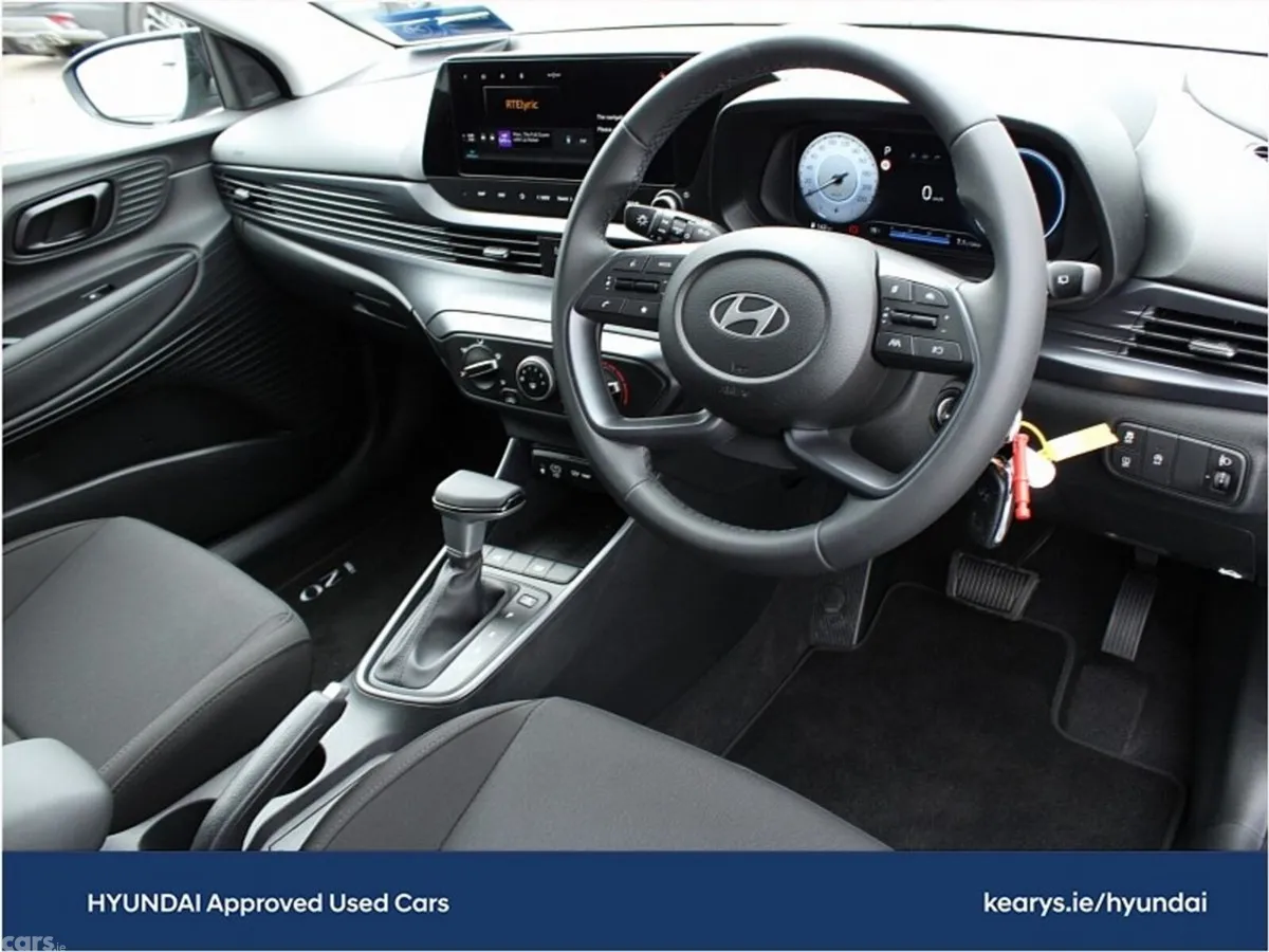 Hyundai i20 Hatchback, Petrol, 2024, Black