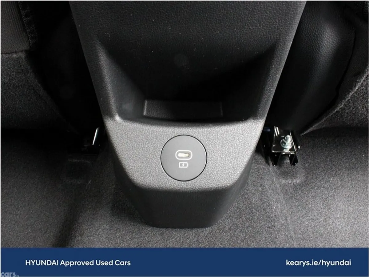 Hyundai i20 Hatchback, Petrol, 2024, Black