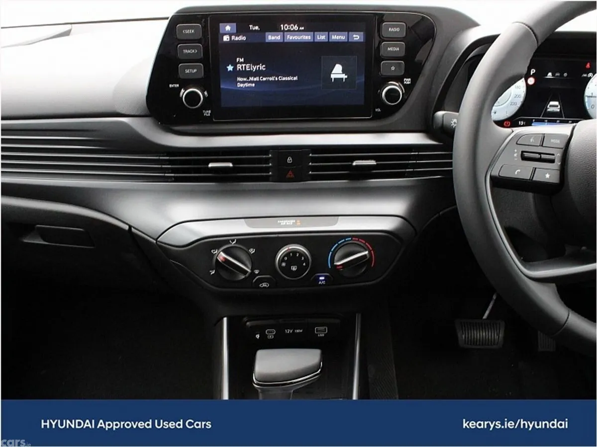 Hyundai i20 Hatchback, Petrol, 2024, Black