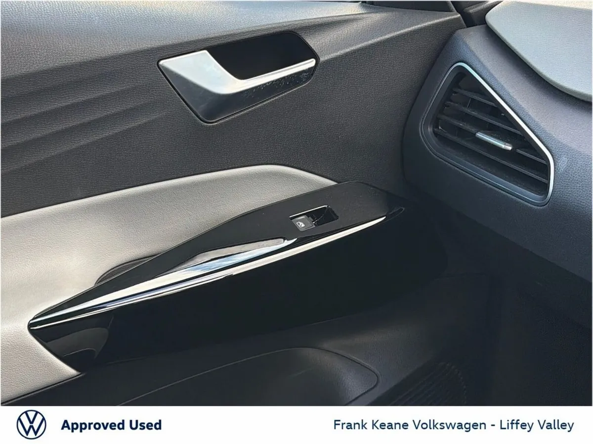 Volkswagen ID.3 Hatchback, Electric, 2021, White