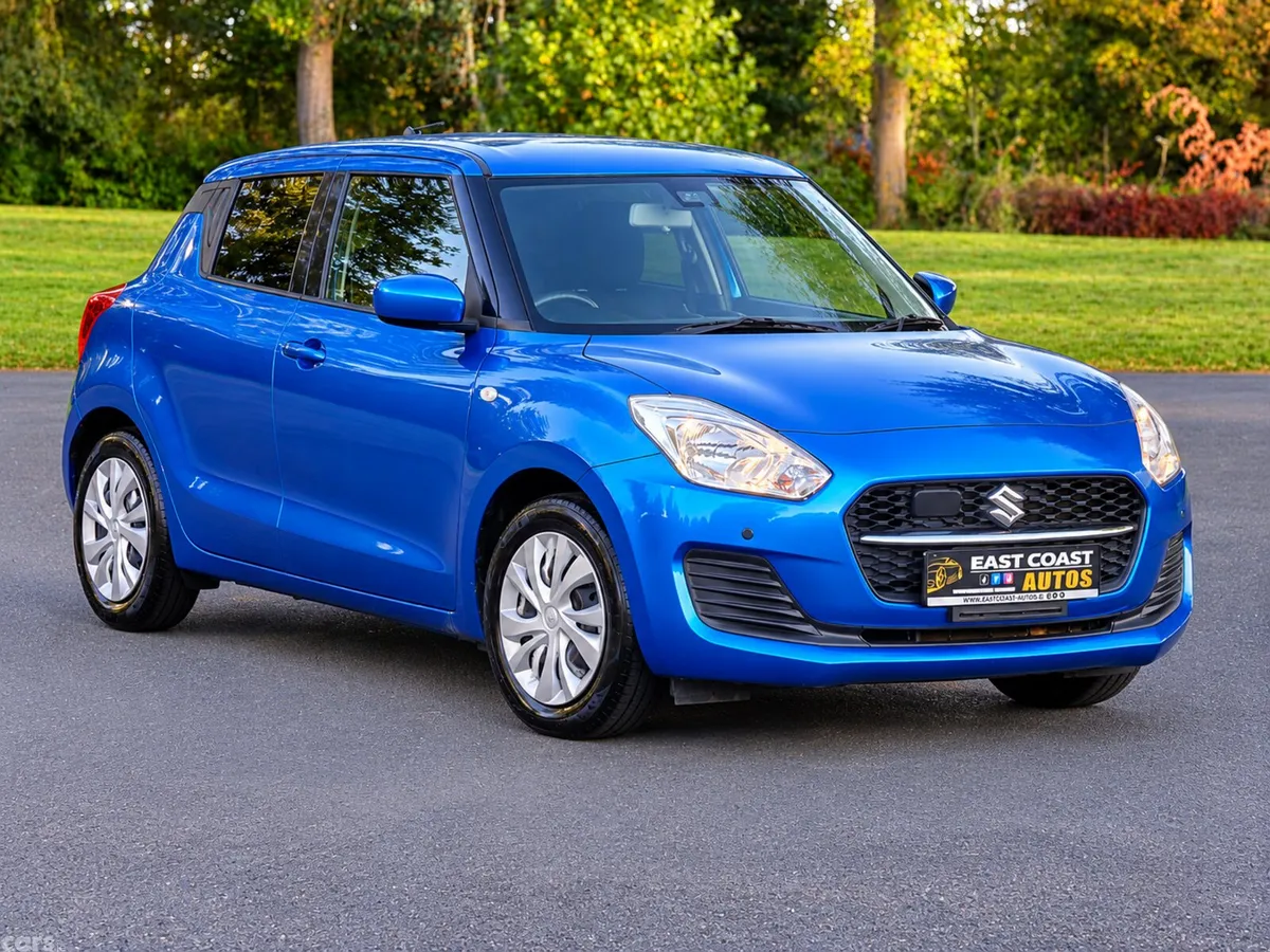 Suzuki Swift Hatchback, Petrol, 2022, Blue