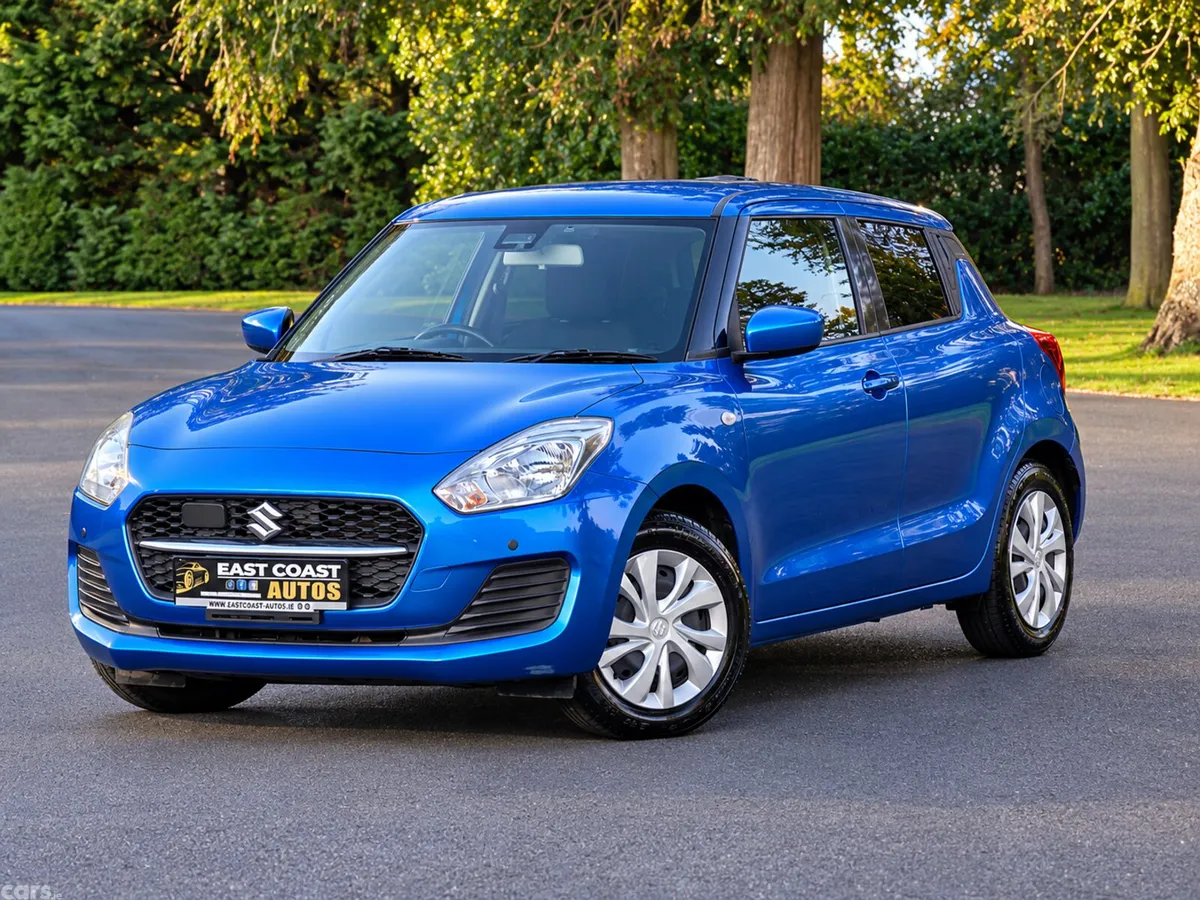 Suzuki Swift Hatchback, Petrol, 2022, Blue
