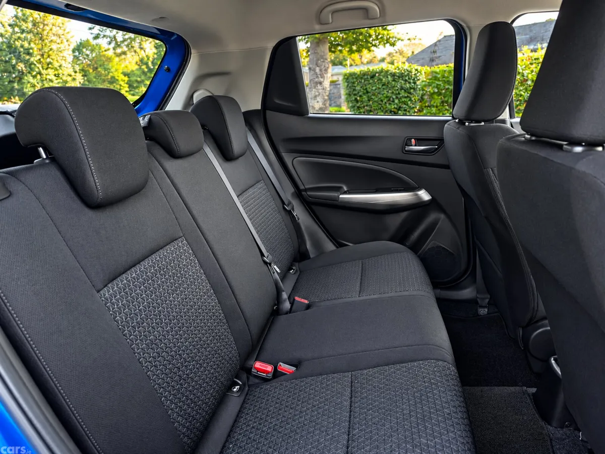 Suzuki Swift Hatchback, Petrol, 2022, Blue