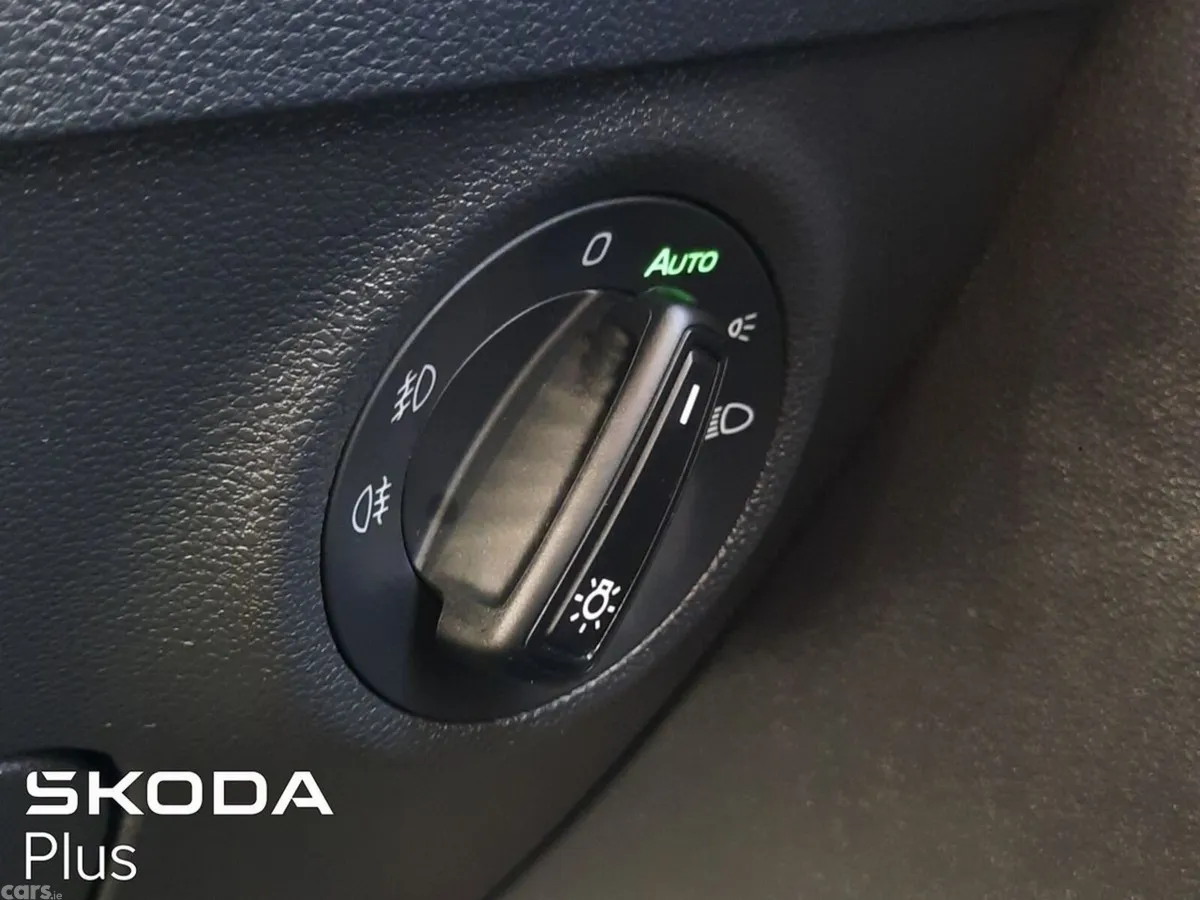 Skoda Karoq SUV, Diesel, 2026, Grey