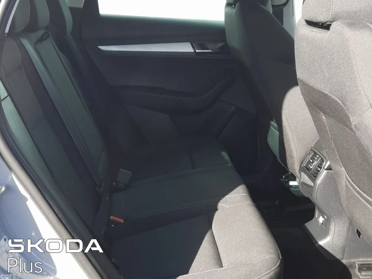 Skoda Karoq SUV, Diesel, 2026, Grey