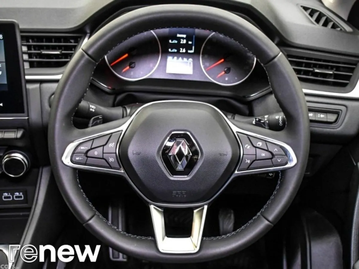 Renault Captur Hatchback, Petrol, 2023, Grey