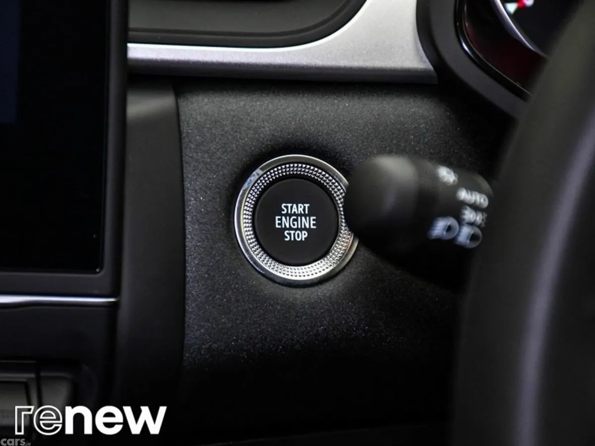 Renault Captur Hatchback, Petrol, 2023, Grey