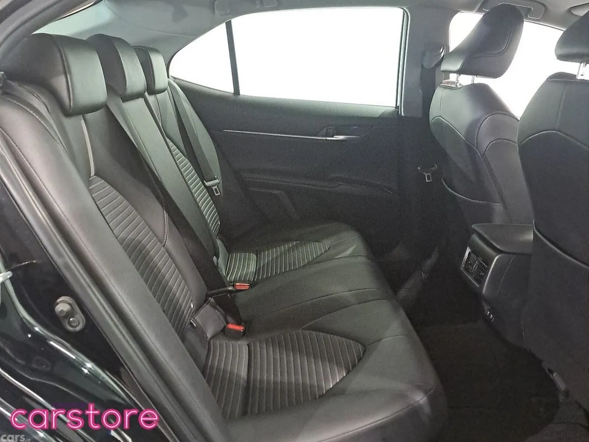 Toyota Camry Saloon, Petrol Hybrid, 2020, Black