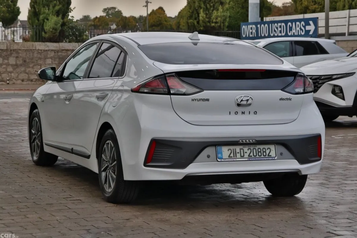 Hyundai IONIQ Hatchback, Electric, 2021, White