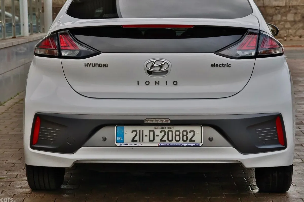 Hyundai IONIQ Hatchback, Electric, 2021, White